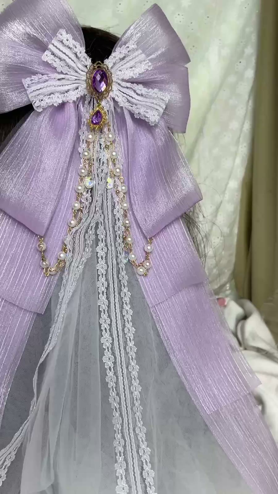 Accesorio de lazo de gran tamaño en color lavanda