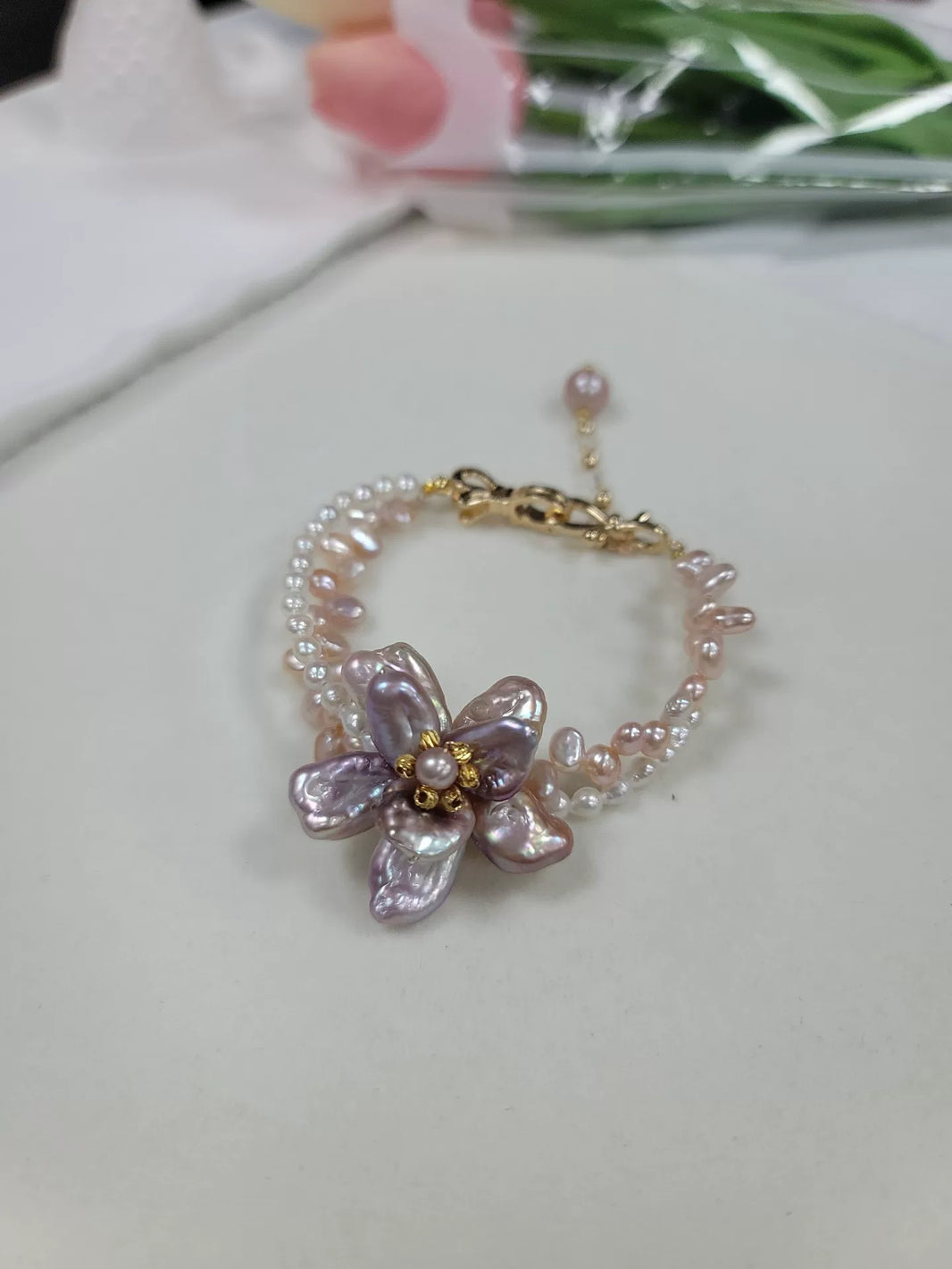 1067631892248 - Image 1