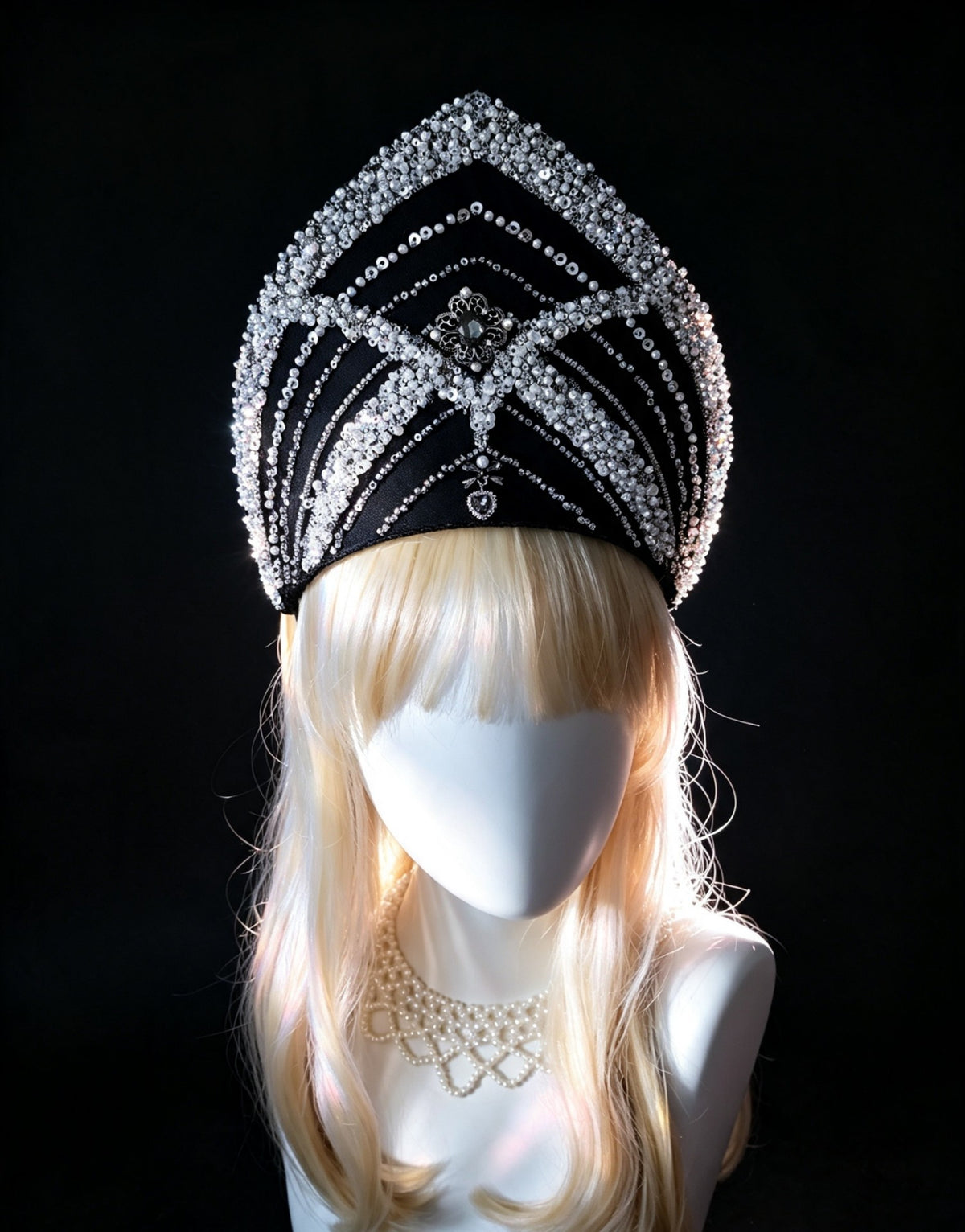 Couronne Lolita noire à filigrane argenté