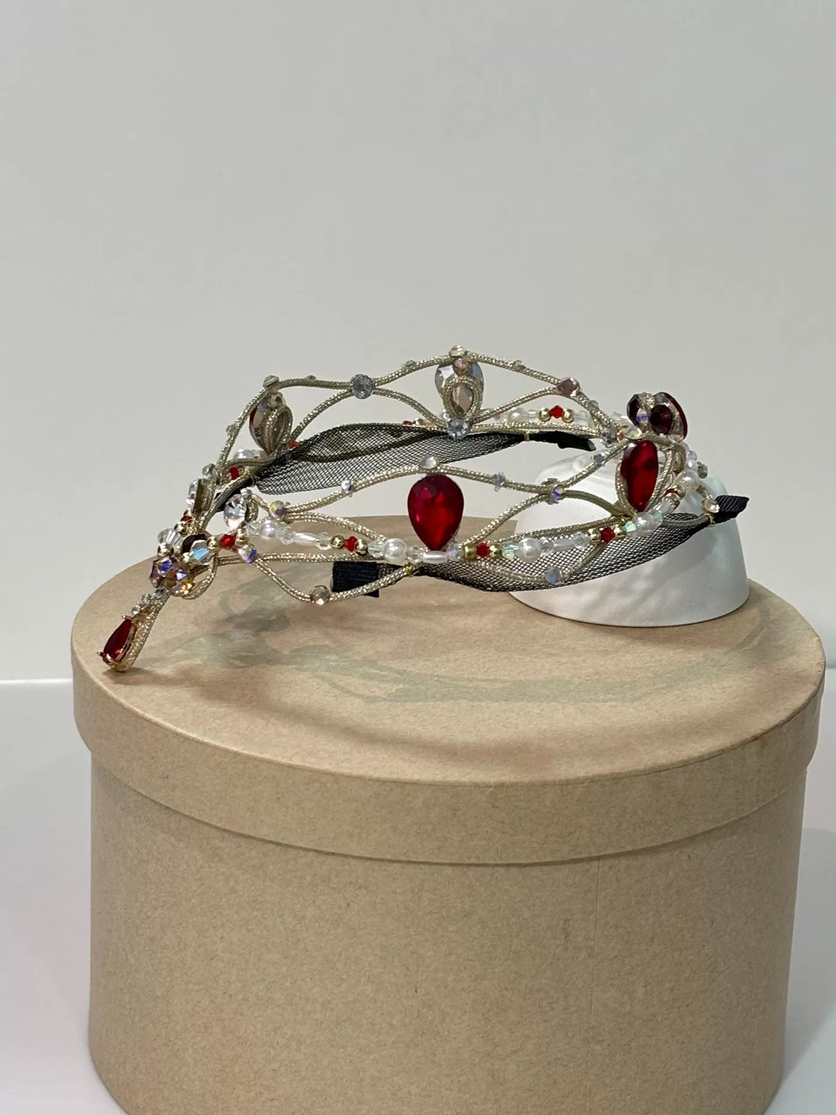 Rot-goldene Ballett-Tiara Kopfschmuck