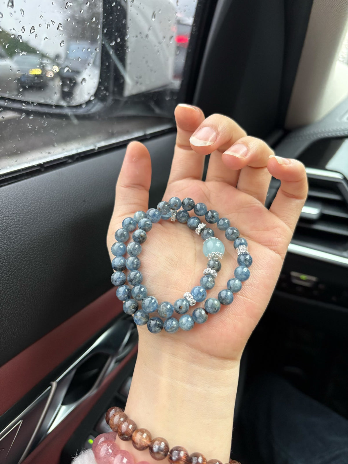 Pulseira de Dupla Volta em Cianite Azul-Escuro