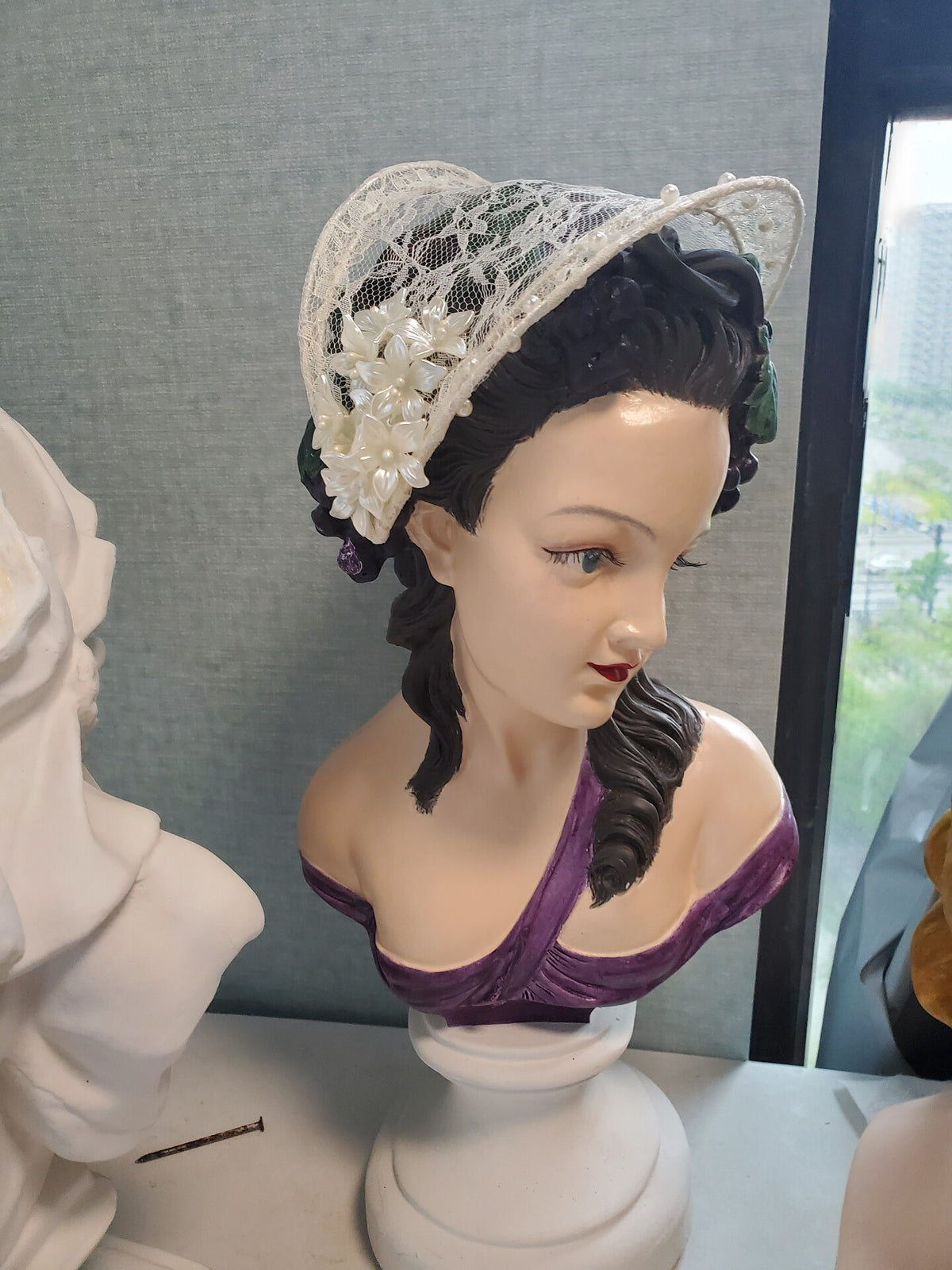 Bandolete de Noiva em Renda e Pérolas Vintage