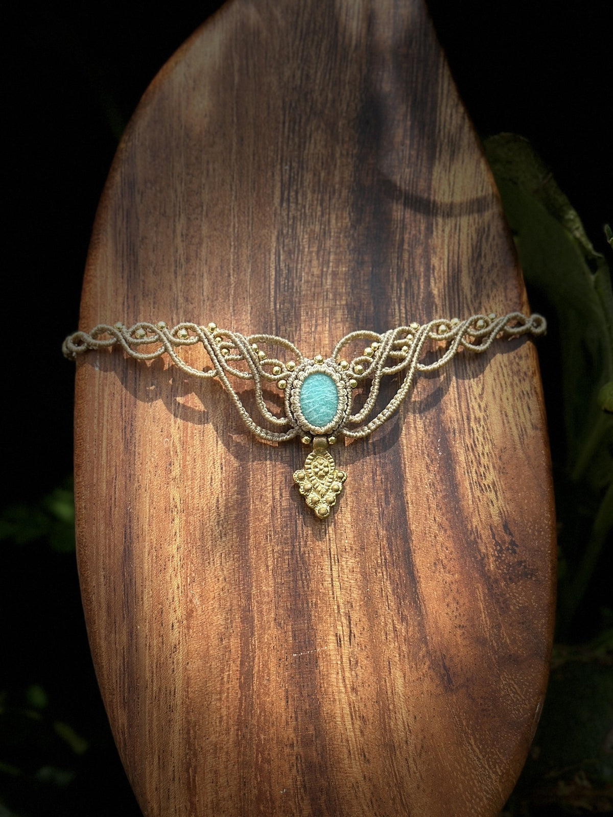 Choker Amazonite Feita à Mão com Cordão Encerado Khaki