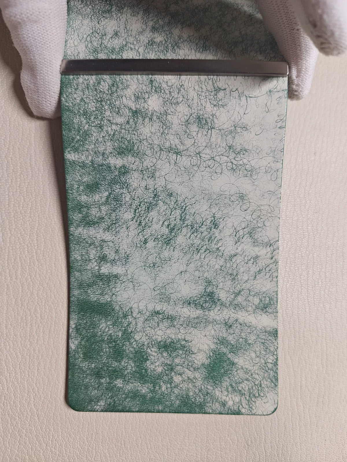 Copertina per quaderno a fogli mobili in pelle verde menta