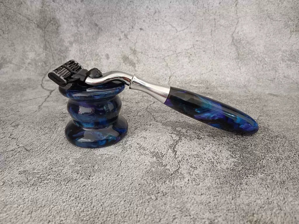 Manual Razor with Three Blade Cartridge