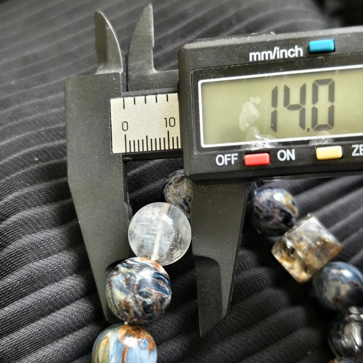 Pietersite- und Mix-Quarz Perlenarmband