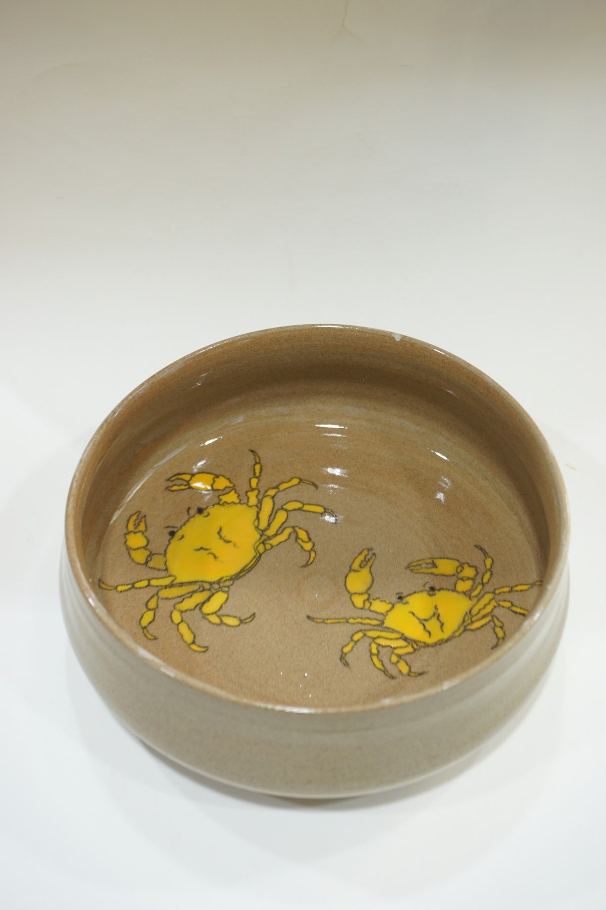 Handmade Ceramic Gaiwan with Yellow Crab Motif