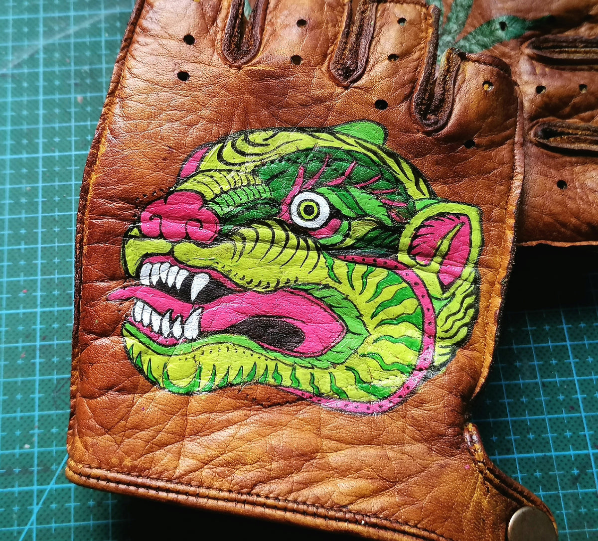 Handcrafted Leather Fingerless Gloves with Painted Skull