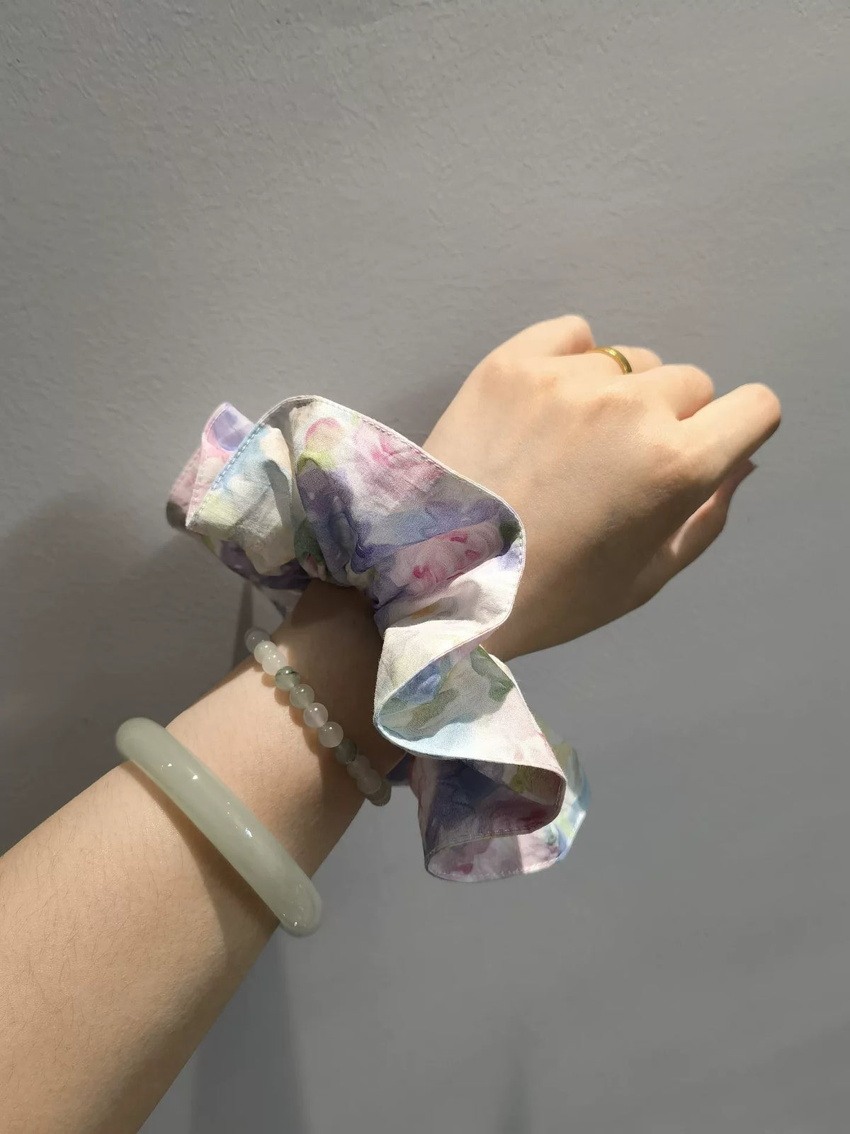 ハンドメイド コットン 水彩風花柄 シュシュ