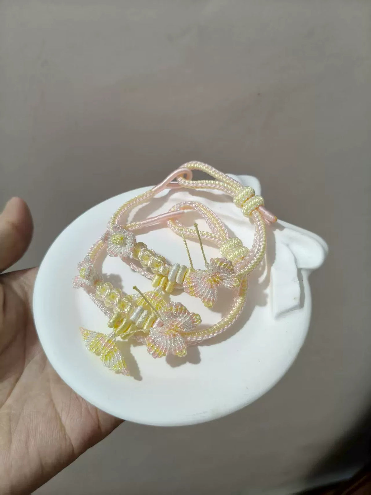 ハンドメイド 編み込みブレスレット ピンク イエロー グラデーション