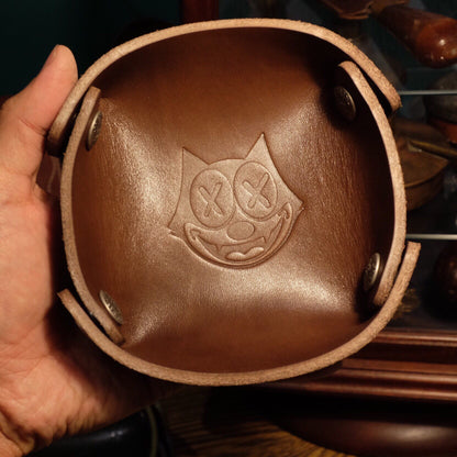 Japanese Import Deep Brown Tochigi Leather Felix Cat Vegetable-Tanned Cowhide Storage Dish with RRL Four-Snap Closure