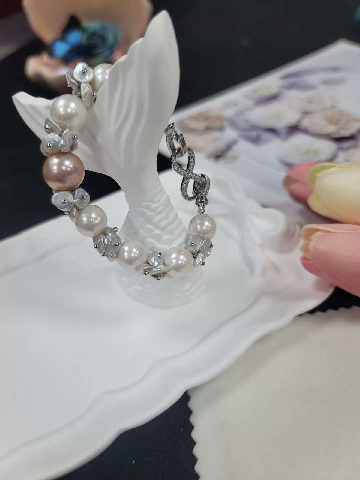 White Pearl Floral Bracelet 18cm