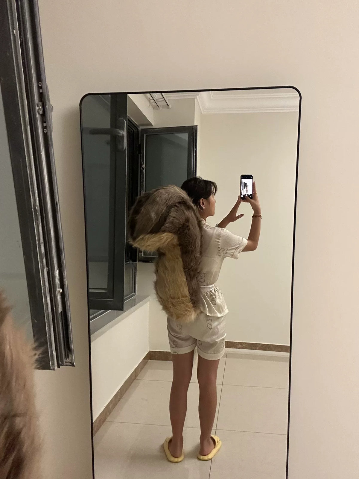 Överdimensionad handgjord ekorresvjärt för cosplay