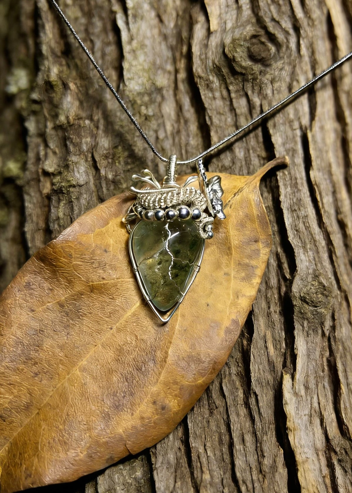 Collier pendent quartz fantôme vert