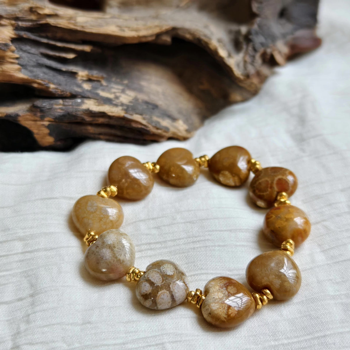 Bracelet en perles de jade corail cœur Gris et Miel