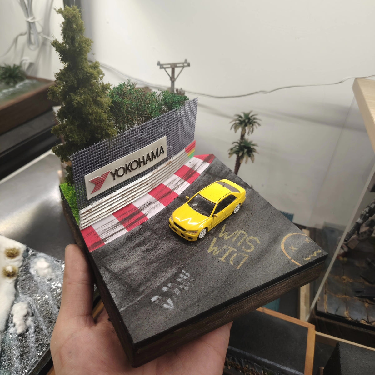 Diorama Pista da Corsa in Scala 1:64
