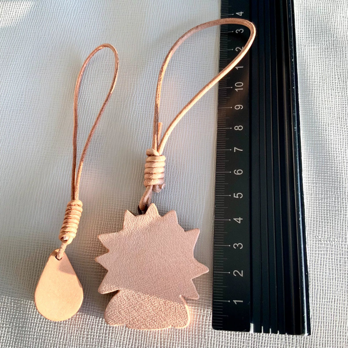 Handbeschilderd Leren Zon Charm Set