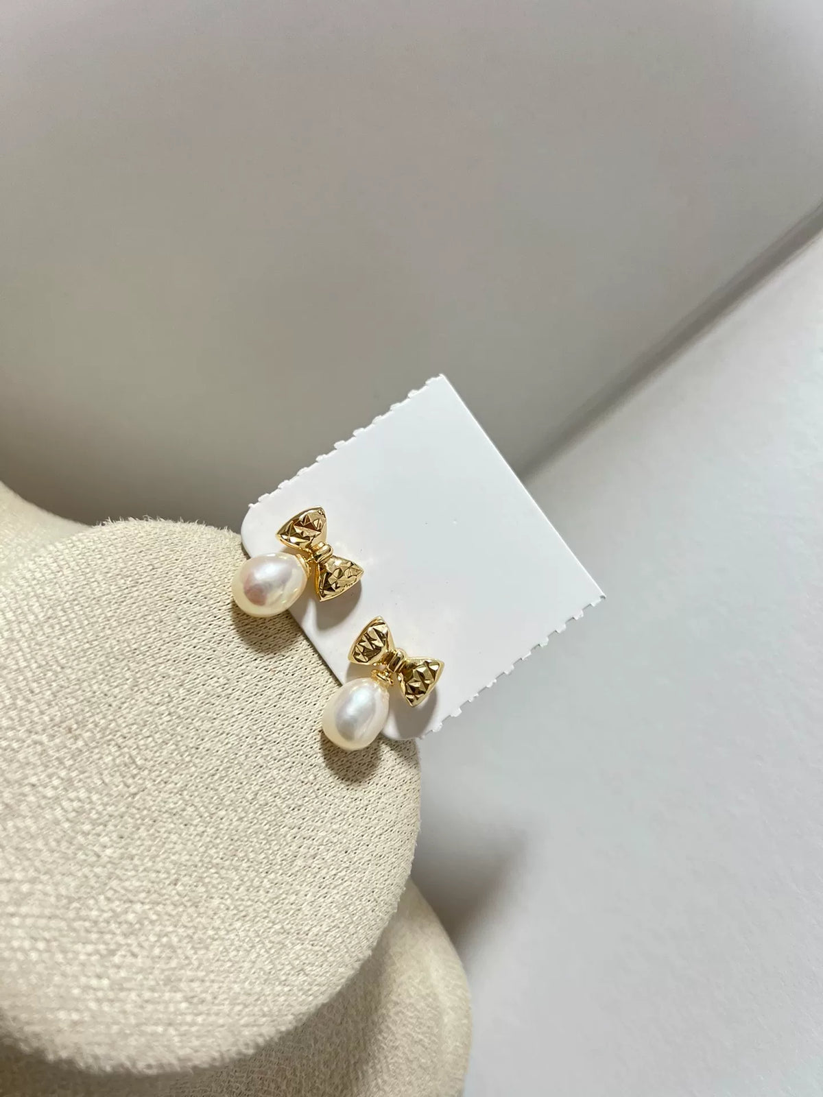 Orecchini a farfalla con perle barocche in argento 925