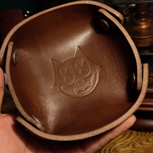 Japanese Import Deep Brown Tochigi Leather Felix Cat Vegetable-Tanned Cowhide Storage Dish with RRL Four-Snap Closure
