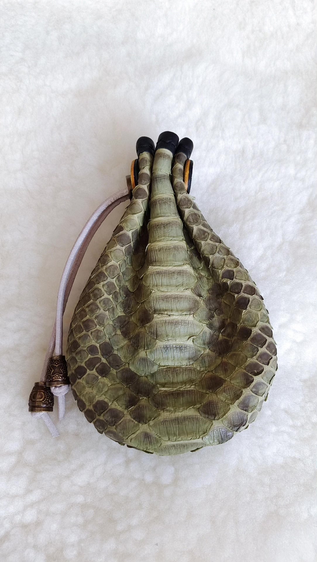 Borsa a sacchetto in pelle di pitone nera e verde