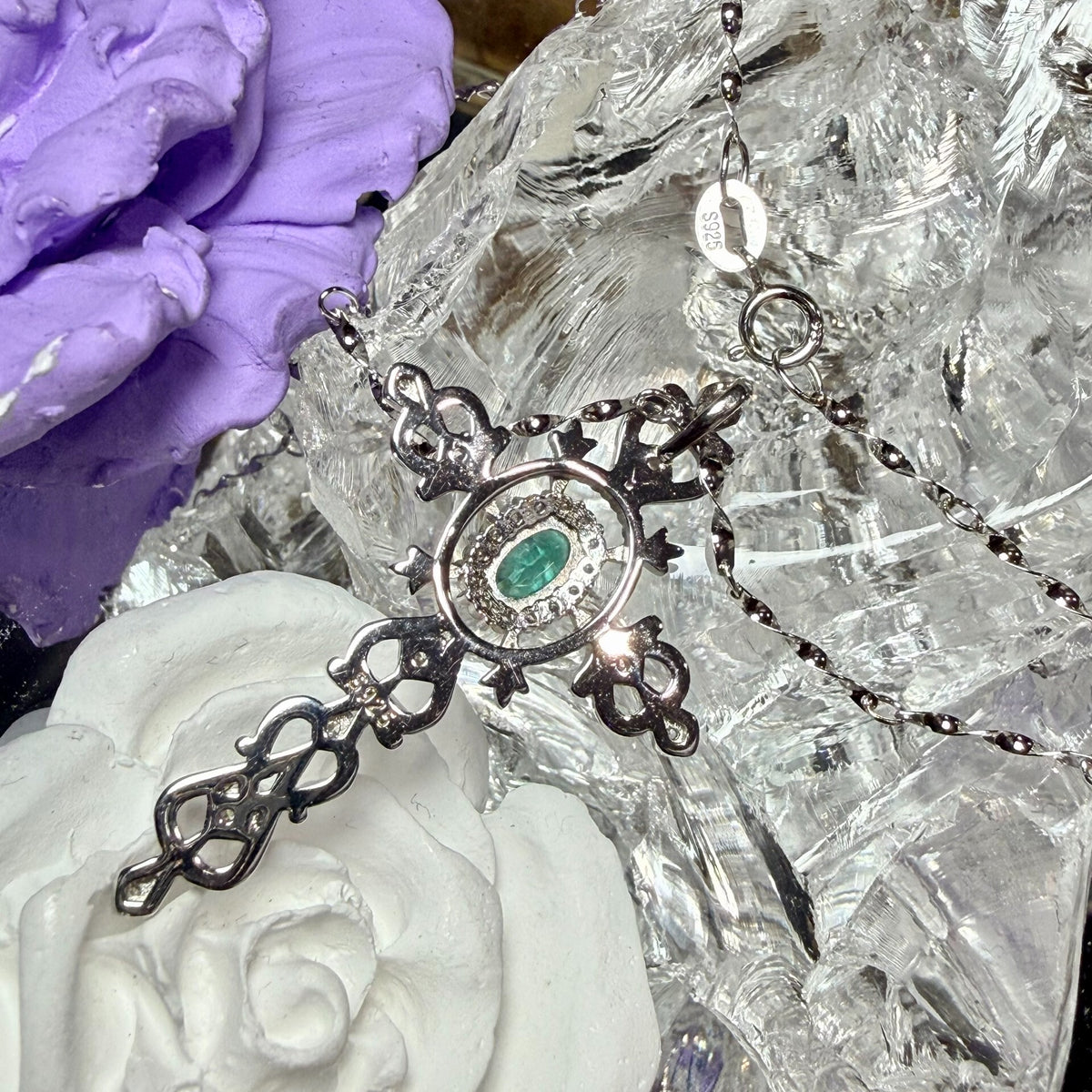 Pendentif croix émeraude naturelle argent 925