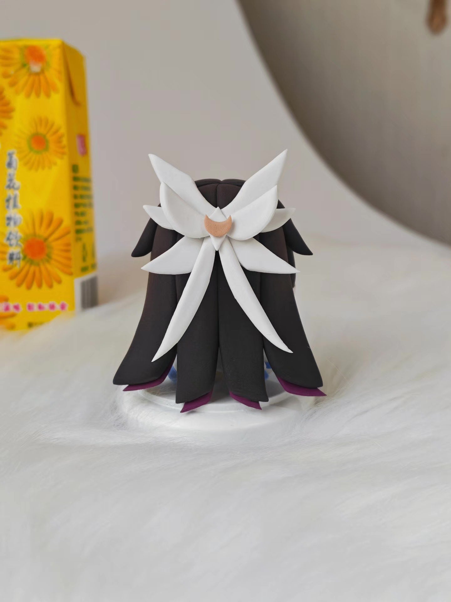 Genshin Impact Columbina Q-version Clay Figurine, 9cm Seated Pose