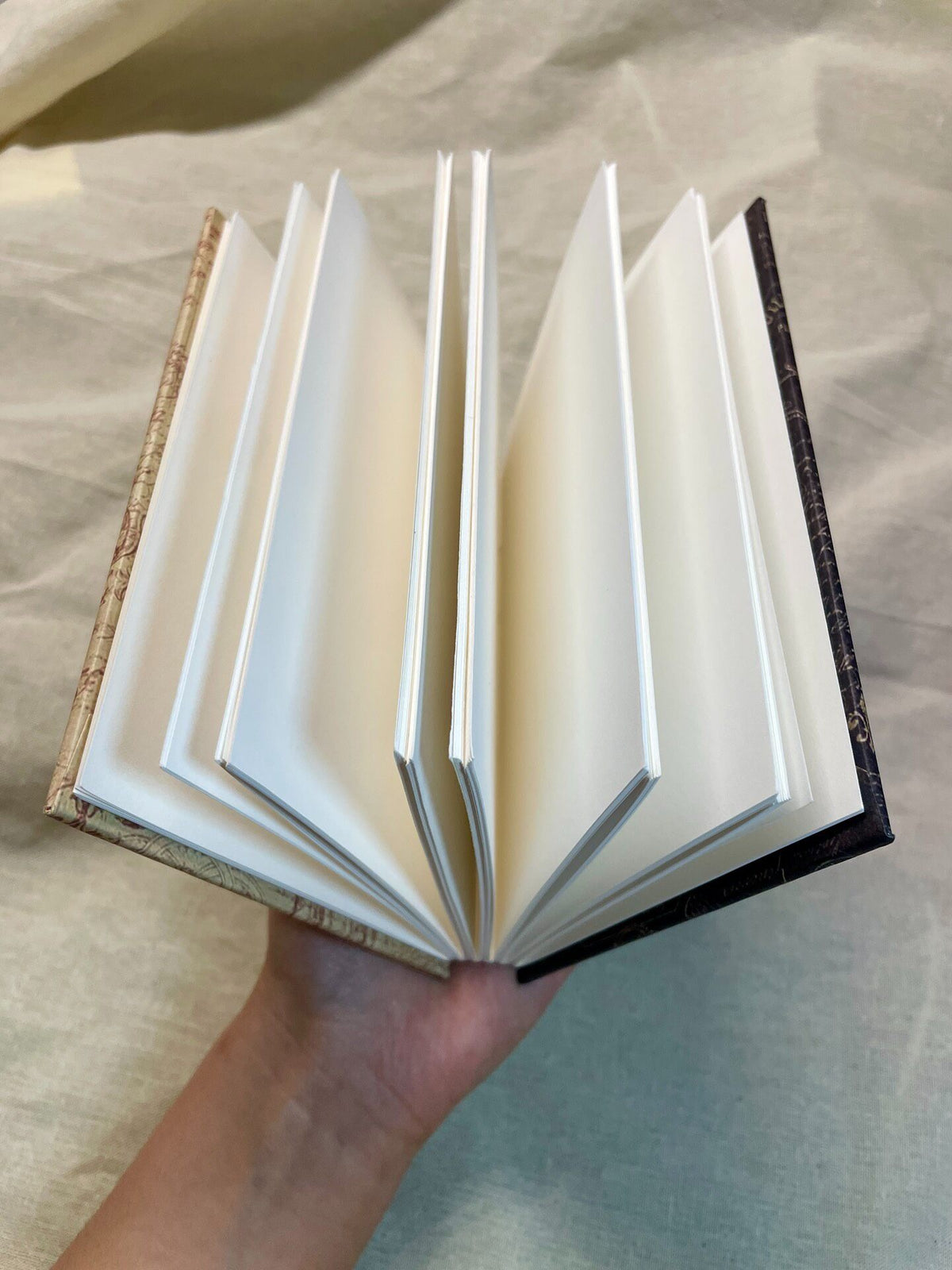 Handgefertigtes Tagebuch Peter Rabbit Bandbindung