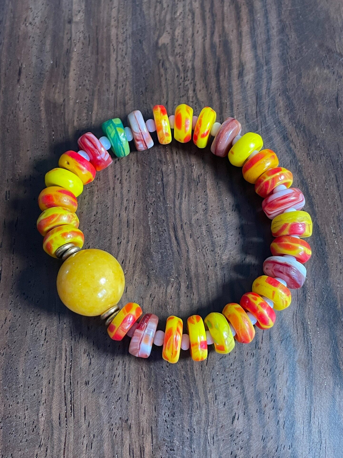 Pulsera de cuentas de cristal amarillo vintage