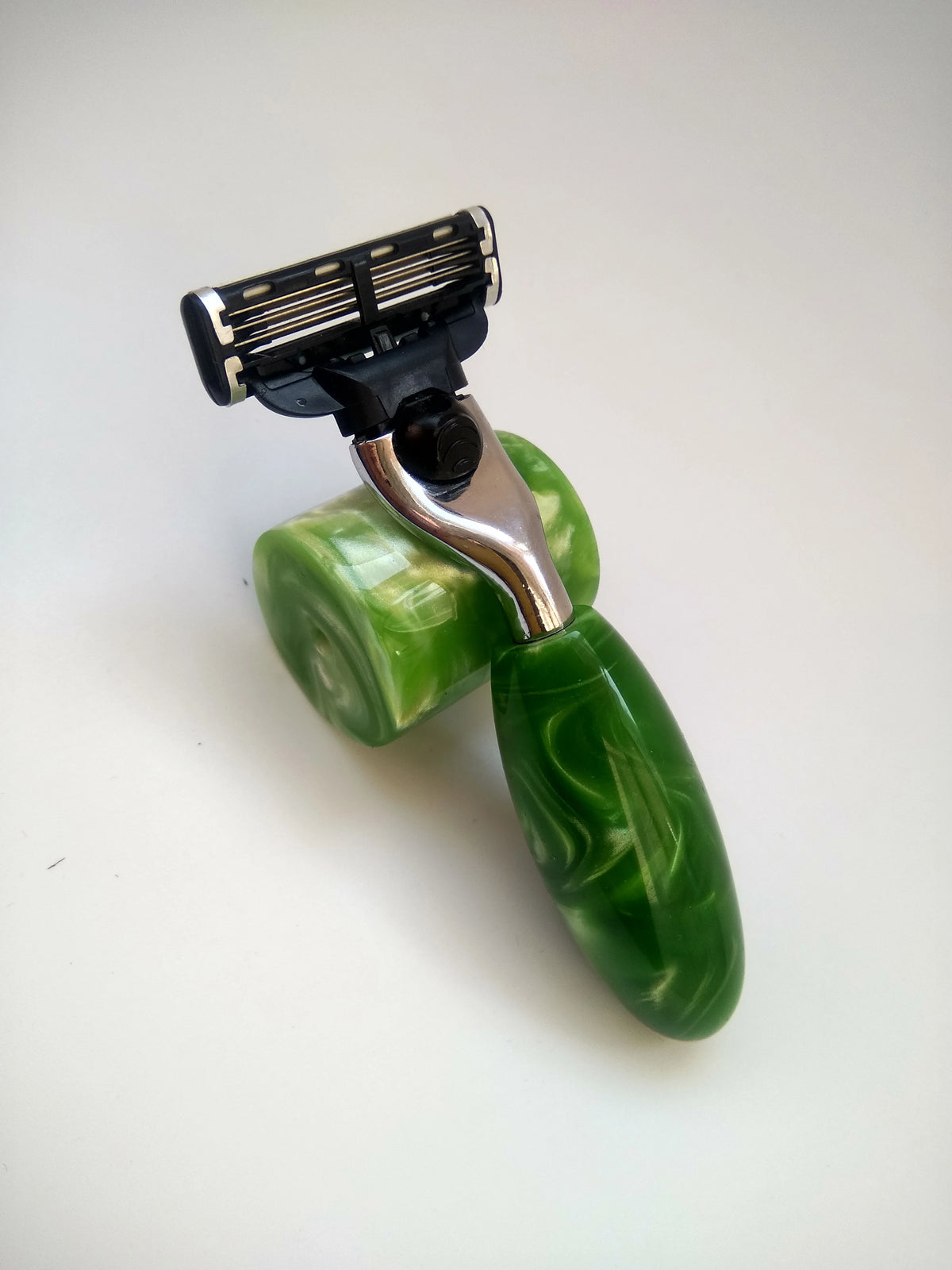 Women Manual Shaver Green Handle