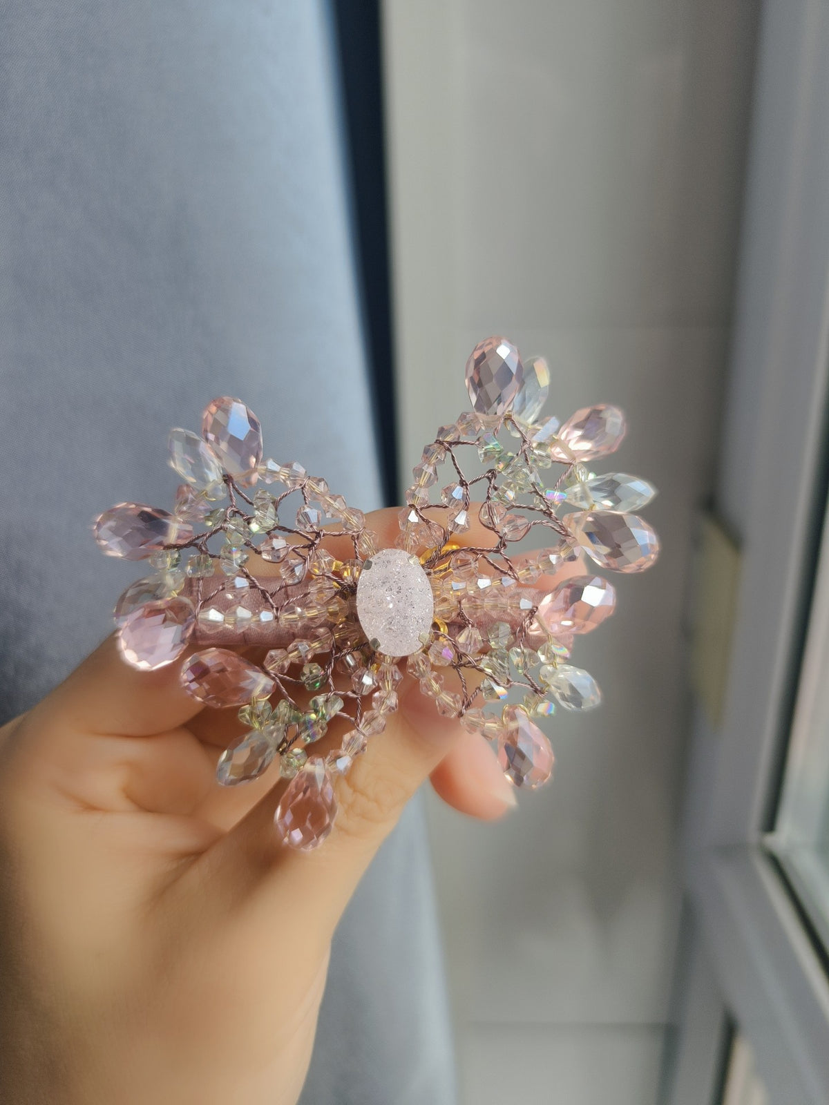 Butterfly Side Clip Pink Beaded Wire Design