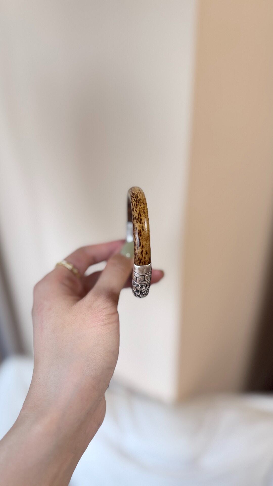 Silver-Clad Leopard Print Jixueteng Bangle