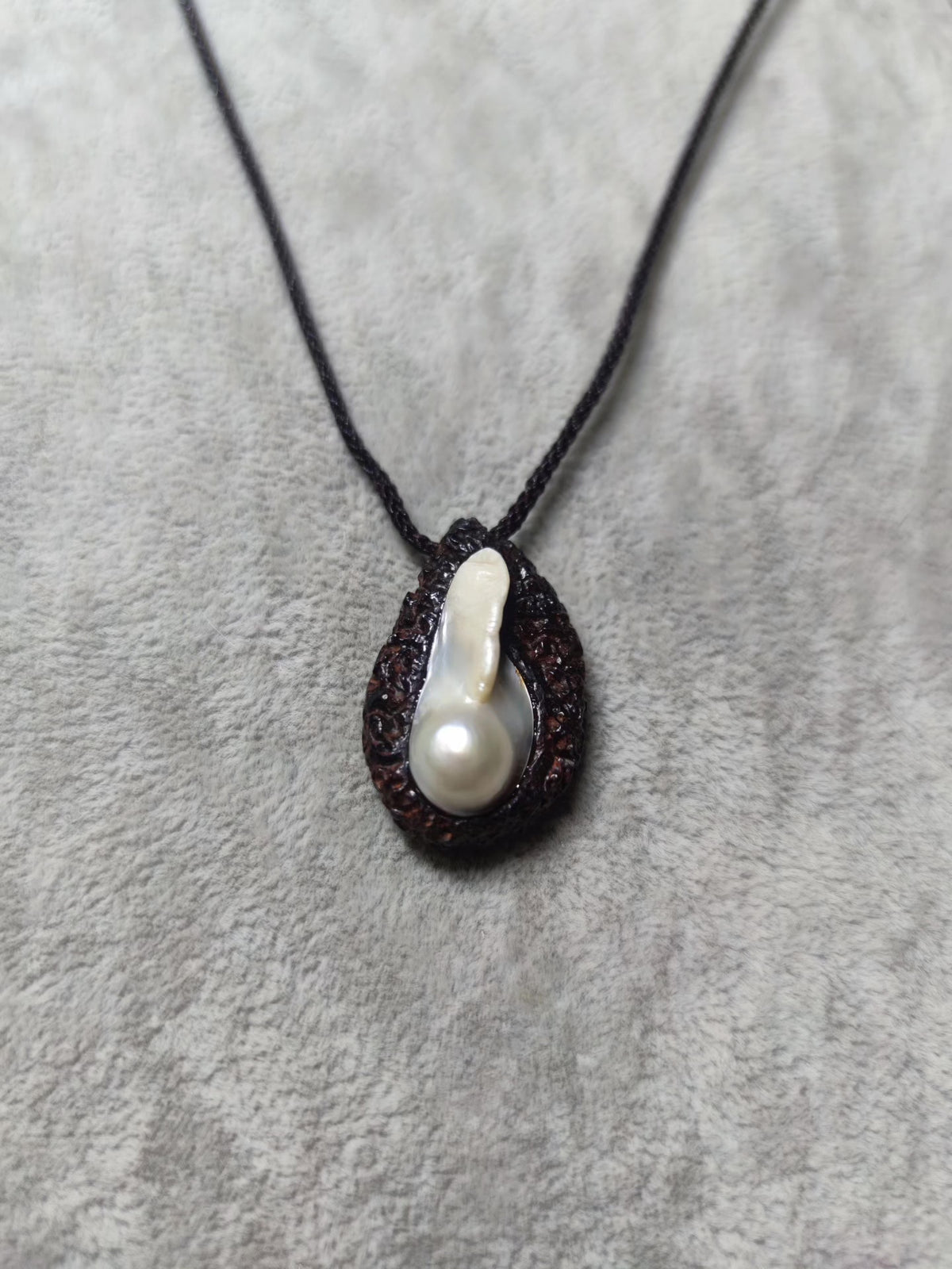 Red Sandalwood Baroque Pearl Pendant