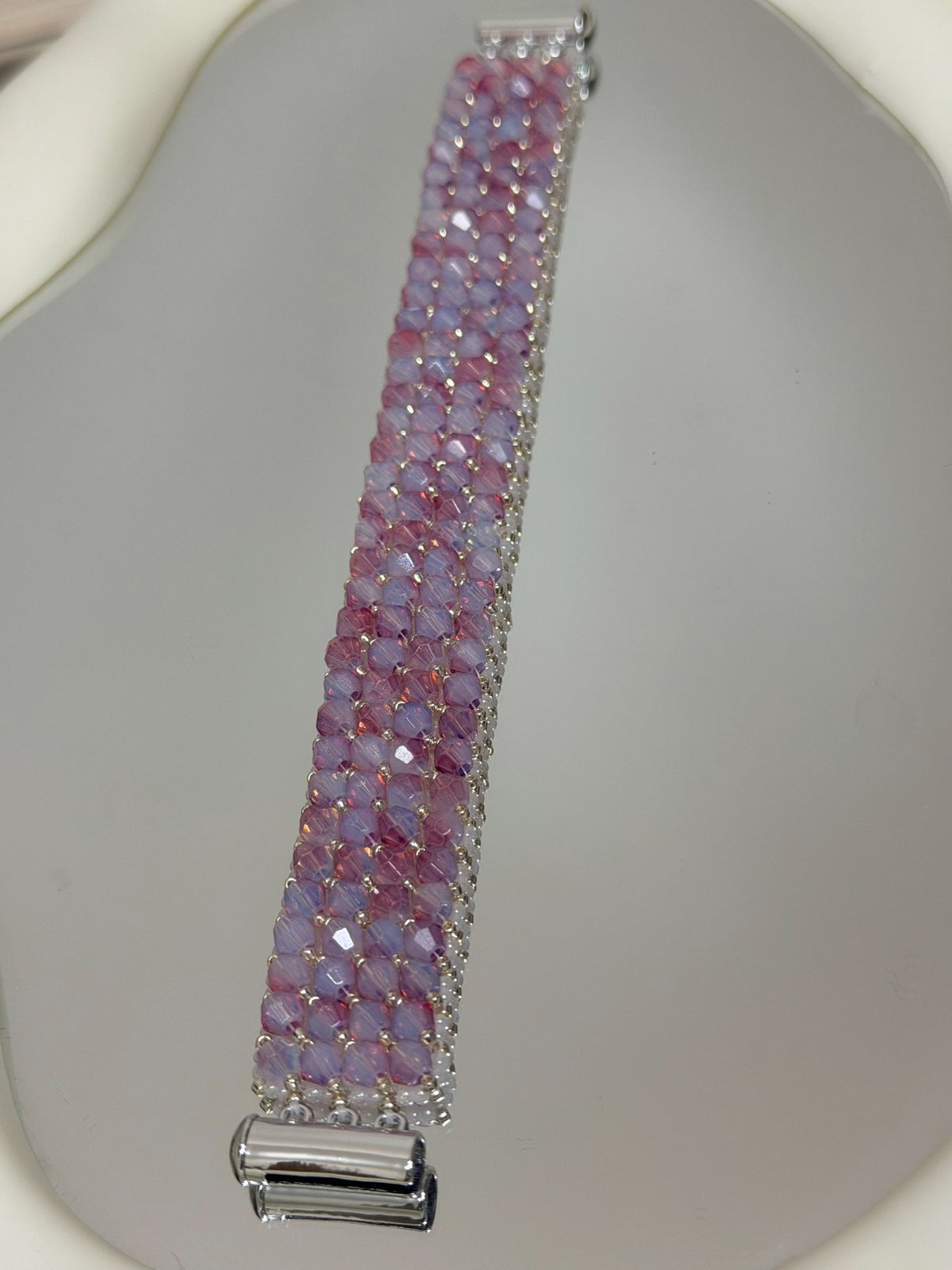 Armband met roze-paars kristal