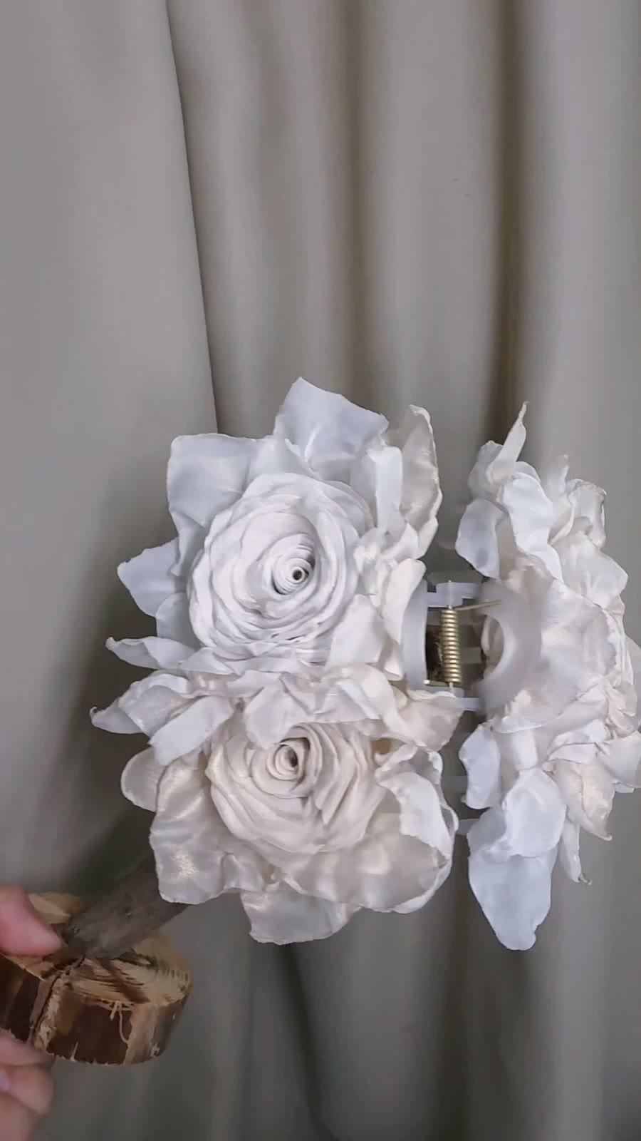946352229878 - Image 3
