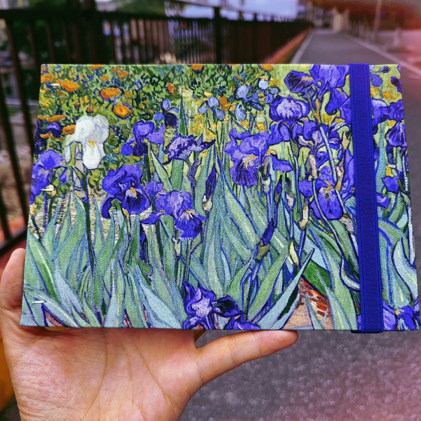Iris Watercolor Sketchbook – 32k Thick Canvas, Coptic Stitch Binding, 300gsm Baohong Paper