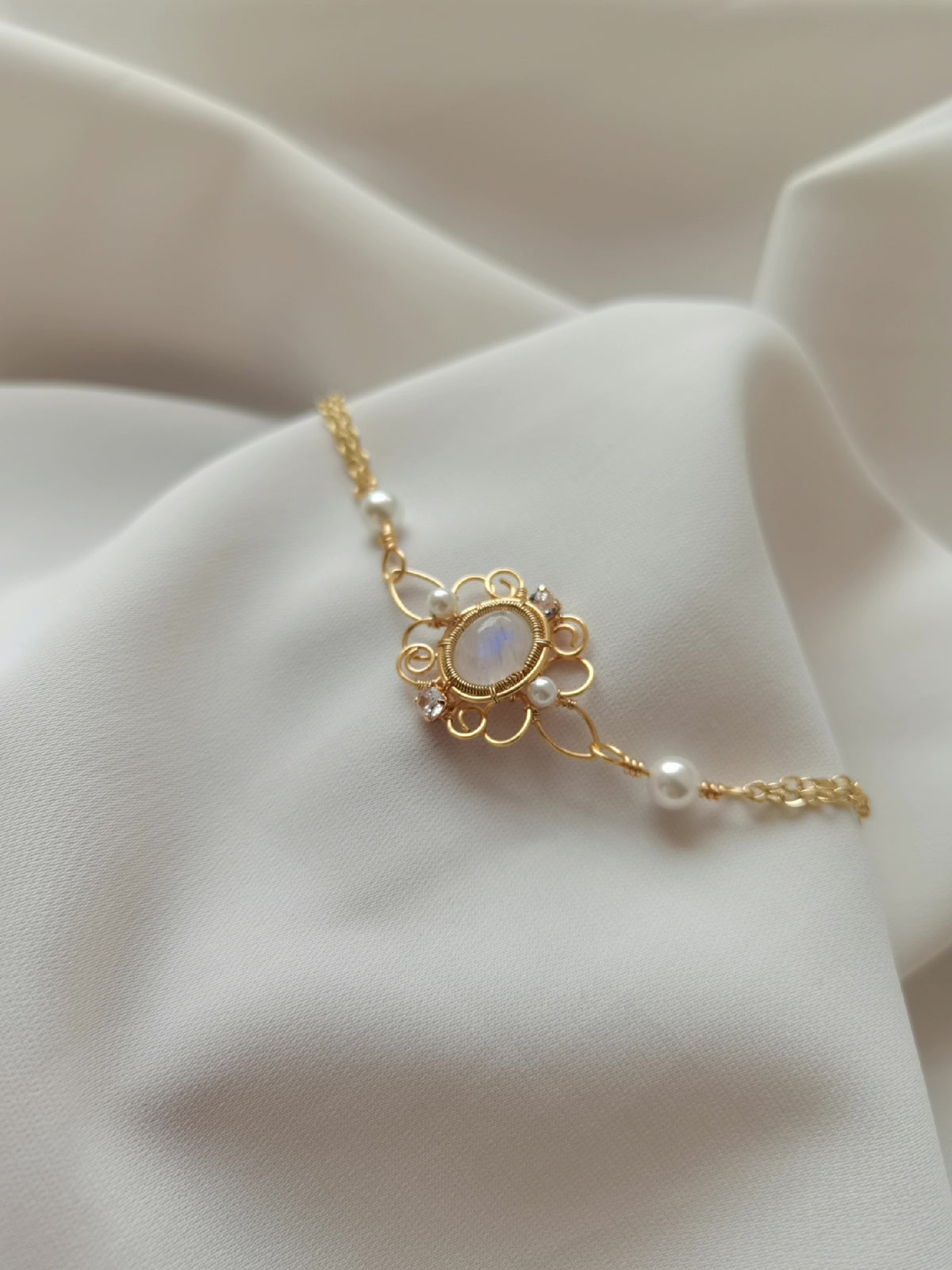 Pulseira Hanfu Ruyi com Pedra de Lua Natural