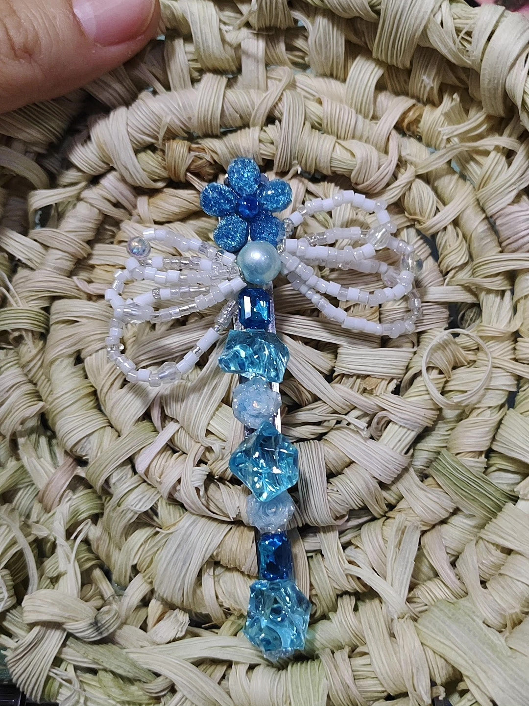 ブルークリスタルビーズフラワーのヘアクリップ