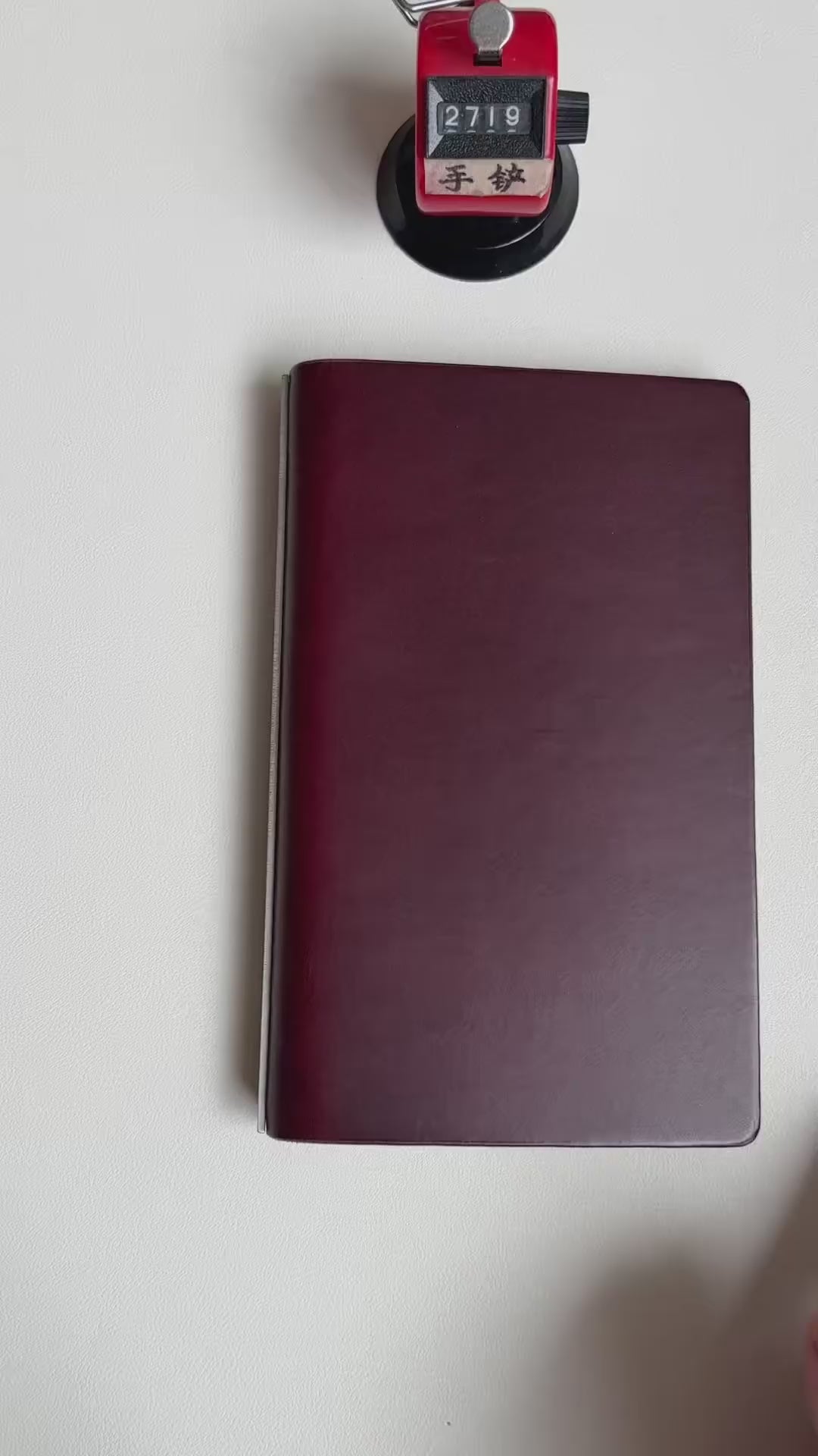 Handmade Buttero Leather A6 Ring Binder Cover with 9-Ring Mechanism - Video 1