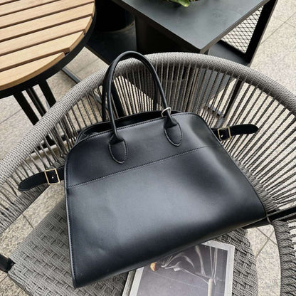 Sac Cabas Élégance Noire – Grand Format Chic et Polyvalent - QubziSac Cabas Élégance Noire – Grand Format Chic et PolyvalentQubziSac Cabas Élégance Noire – Grand Format Chic et Polyvalent